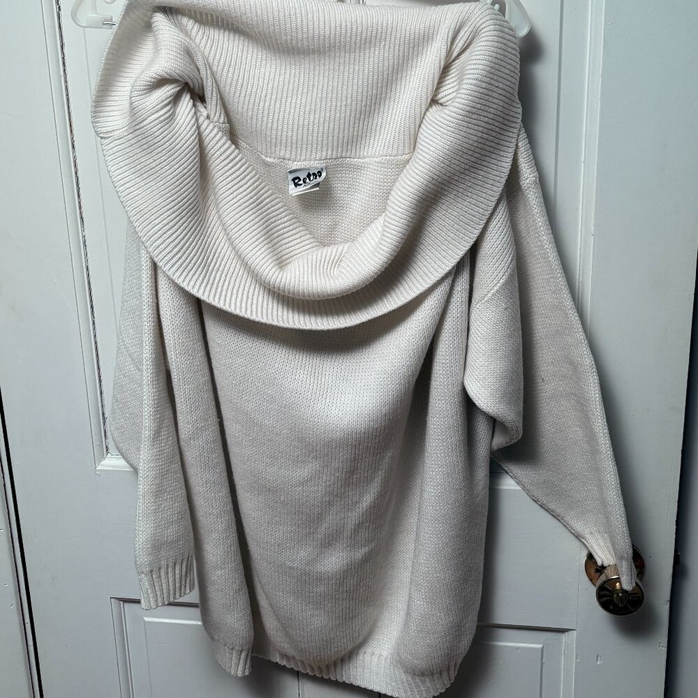 Gorgeous Off-the-Shoulder White Sweater